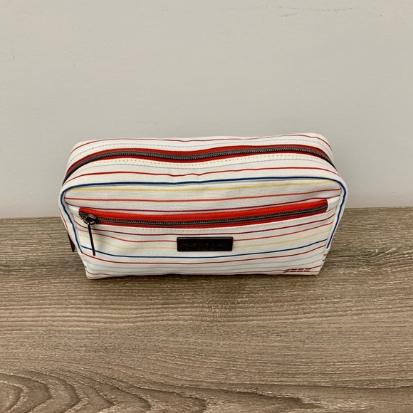 NWOT Peace Love World Cosmetics Bag - Picture 3 of 8